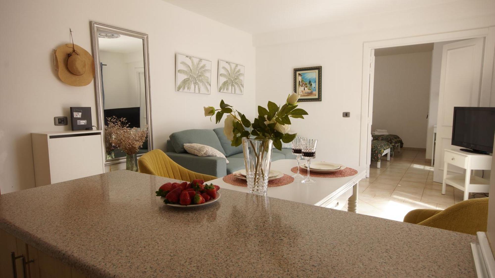 Apartamento Familiar Con Piscina Con Wi Fi En Los Cristianos Los Cristianos  Eksteriør bilde