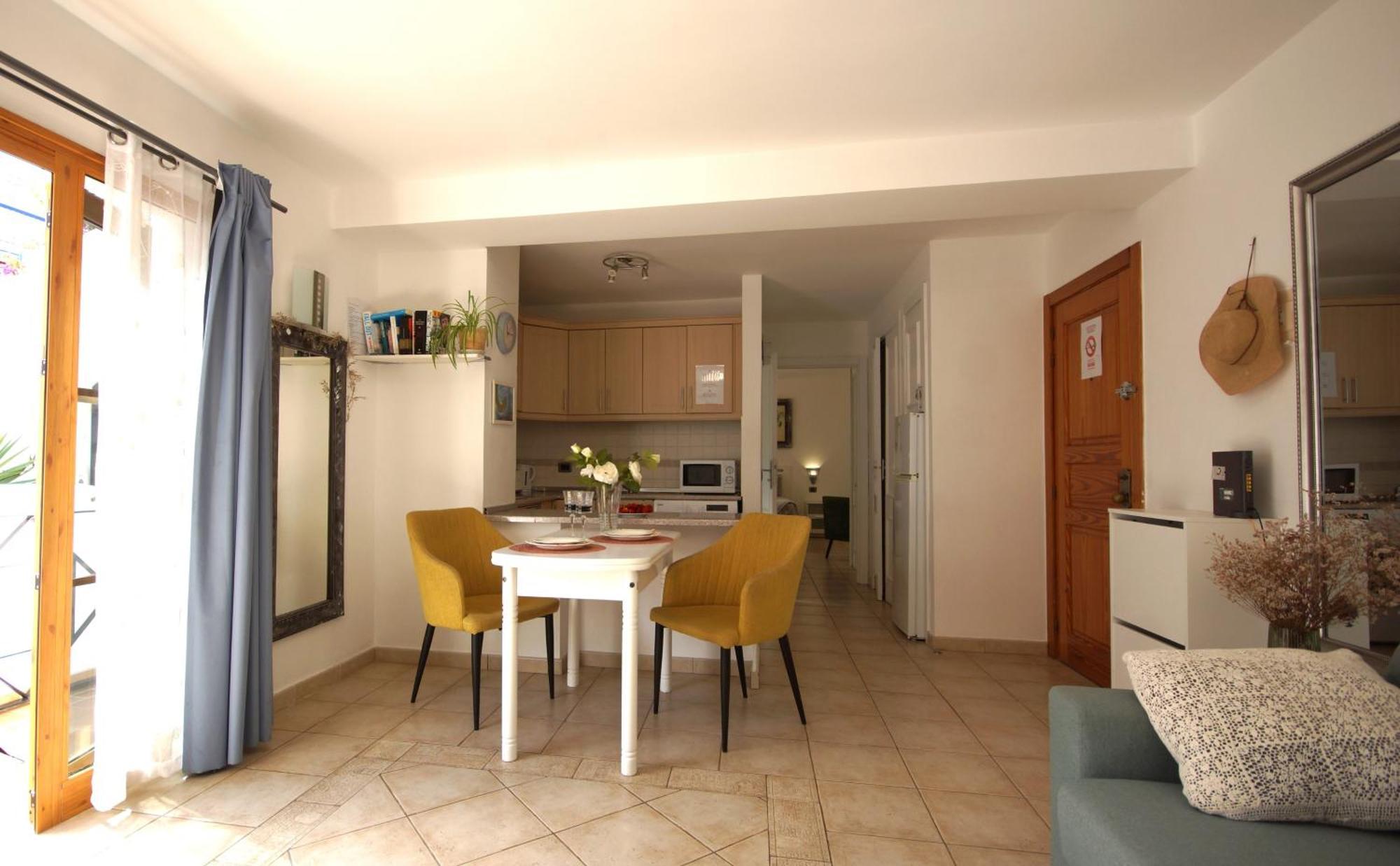 Apartamento Familiar Con Piscina Con Wi Fi En Los Cristianos Los Cristianos  Eksteriør bilde